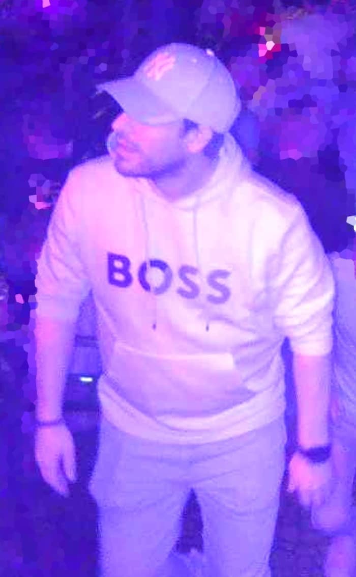 Dieser Mann könnte ein Zeuge gewesen sein.