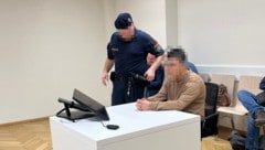 Der junge Mann sitzt schon das zweite Mal im Wiener Landl. 