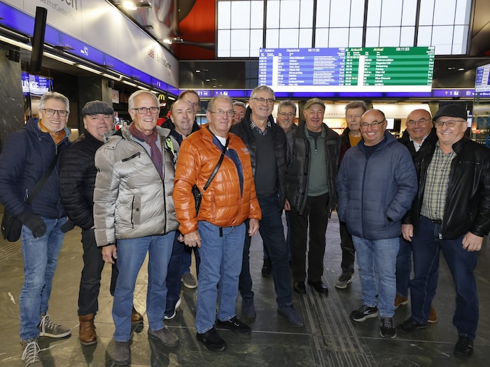 Eine Runde an Eisenbahnern machte sich am Montag auf den Weg nach Villach. „Vielleicht machen ...