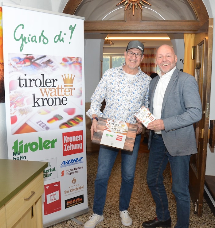 Markus Plattner von der Tiroler Versicherung (li.) und Max Hafele organisierten perfekt.