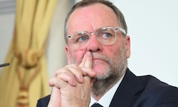Drei statt neun Bundesländer? Von dieser Idee Sepp Schellhorns will die ÖVP nichts wissen. Statt ...
