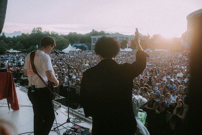 Auftritte vor großem Publikum ist Nikotin gewohnt.