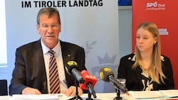 Die Klubchefs der Regierung, Jakob Wolf (ÖVP) und Elisabeth Fleischanderl (SPÖ) erläuterten die ...