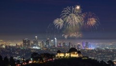 Der Nachthimmel zu Silvester über Los Angeles – Terroristen wollten offenbar die Feierlichkeiten ...