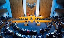 Der Nationalrat tritt am Dienstag in einer Sondersitzung zusammen.