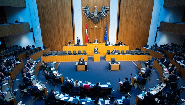 Der Nationalrat tritt am Dienstag in einer Sondersitzung zusammen.
