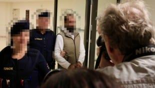 Der 39-jährige Iraker soll seine Frau und deren zwei Kinder entführt haben. Die Sechsjährige ...