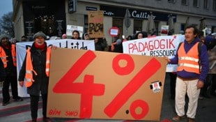 Die Arbeitnehmer fordern vier Prozent Gehaltserhöhung