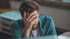 Zu viel Stress hält den Körper ständig in Alarmbereitschaft – wie ein Motor, der nie abschaltet.