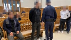 Alle drei Angeklagten wurden zu Haftstrafen verurteilt.