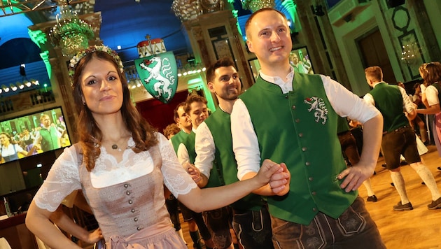 Die Hofburg erstrahlt am 9. Jänner wieder in den steirischen Landesfarben.