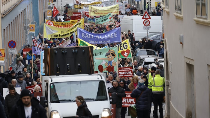 Der Protestzug startete bei der Grazer Oper, die Ansprachen fanden vor der Burg statt.