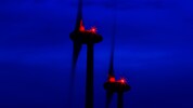 Die roten Blinklichter werden von nächtlichem Dauer- auf Bedarfsbetrieb umgestellt.
