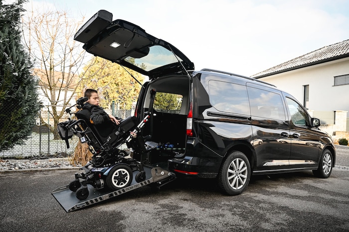 Ein neues Auto und ein für den Rollstuhl notwendiger Umbau mussten finanziert werden.