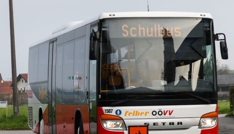 Wenn der Bus nicht kommt, wird’s bitter: Wer keine Herbstferien hat, muss den Schulbesuch selbst ...