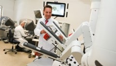 Auch Chirurgie-Primarius Reinhard Mittermair und sein Team nutzen erfolgreich den ...