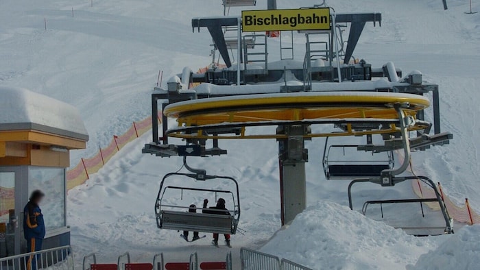 Zwei Sessel- und vier Schlepplifte zählt das Skigebiet.