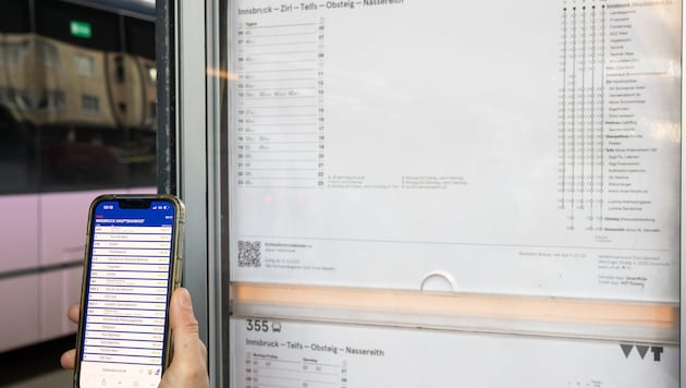 An den Haltestellen lässt sich künftig nicht nur der aktuelle Fahrplan einsehen, sondern auch ...