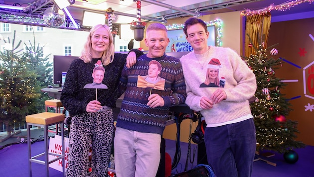 Ritschl, Knoll und Hansa (v.li) sind bereit für 120 Stunden moderieren, Geschichten erzählen und ...