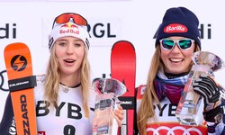 Lara Colturi (links) darf sich nun mit ihrem großen Kindheitsidol Mikaela Shiffrin messen.