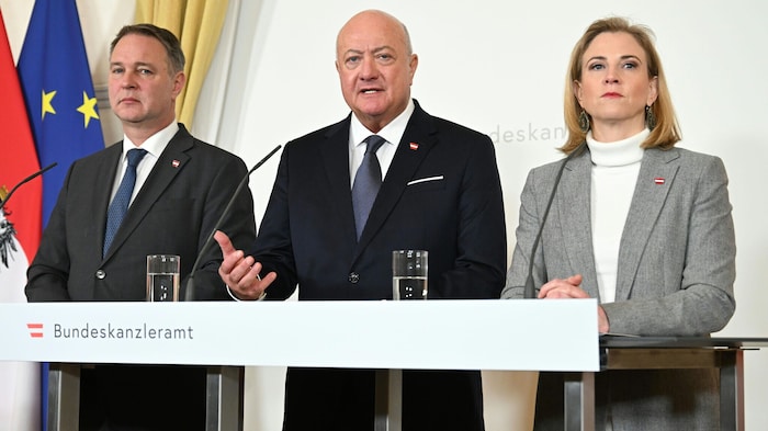 Die Parteichefs pokerten mit und präsentieren nun eine Einigung.