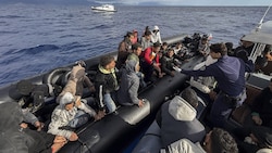 Der Weg über das Mittelmeer gilt als die weltweit gefährlichste Route für Migranten. ...