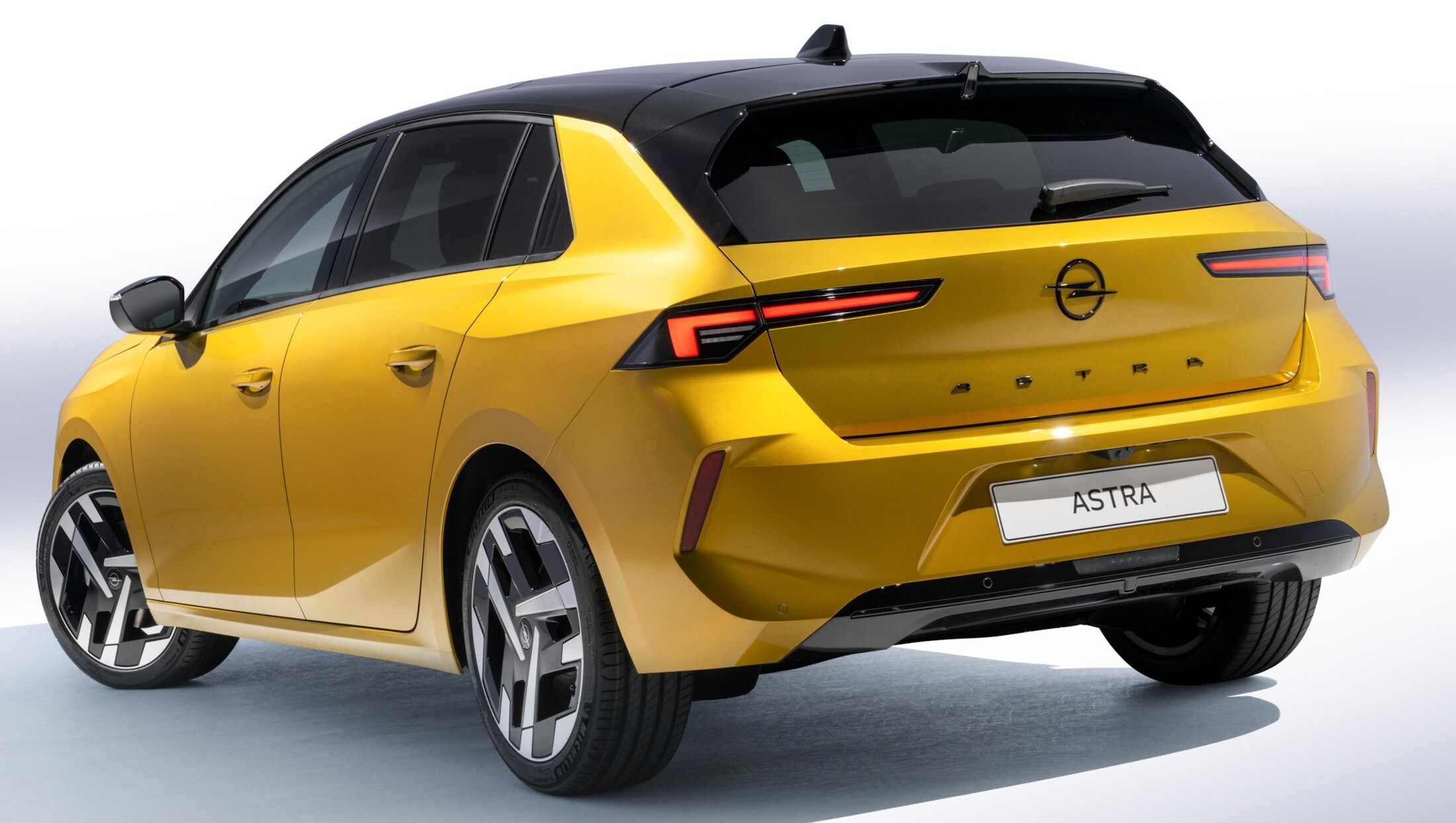 Hatchback Und Kombi Neuer Opel Astra Au en Markant Innen Brillant hatchback-und-kombi-neuer-opel-astra-au-en-markant-innen-brillant
