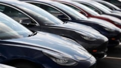 Die Debatte um den Namen und die Vermarktung des „Autopilot“-Systems und vor allem der ...