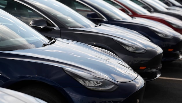 Die Debatte um den Namen und die Vermarktung des „Autopilot“-Systems und vor allem der ...