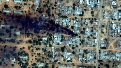 Rauch über Al-Fashir Ende Oktober, als die Stadt nach langer Belagerung erobert wurde. Forscher ...