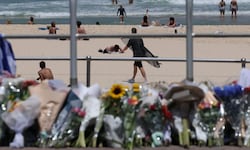 Der überlebende mutmaßliche Attentäter ist in Australien wegen Mordes in 15 Fällen und ...