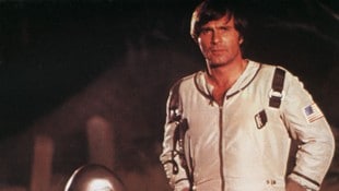 Trauer um  Gil Gerard, bekannt als Hauptdarsteller der Science-Fiction-Serie „Buck Rogers in the ...