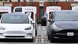 Jede dritte befragte Person in den USA ist mit Trumps Wirtschaftspolitik unzufrieden ...