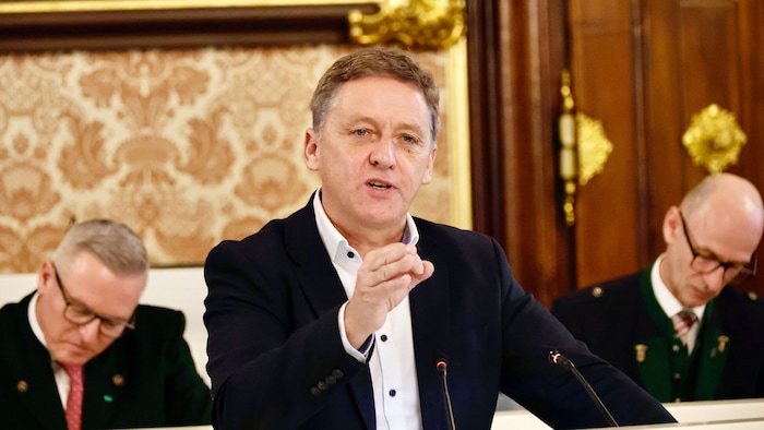 Lambert Schönleitner: „Die Schuldenpolitik geht weiter.“