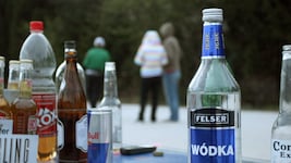 Eine Studie hat die Auswirkungen eines höheren Mindestalters für Alkohol in Spanien erhoben ...