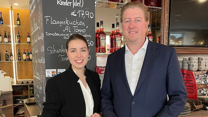 Lisa Sigl und Michael Nell sind noch unschlüssig, wie ihr neues Lokal künftig heißen soll und ...