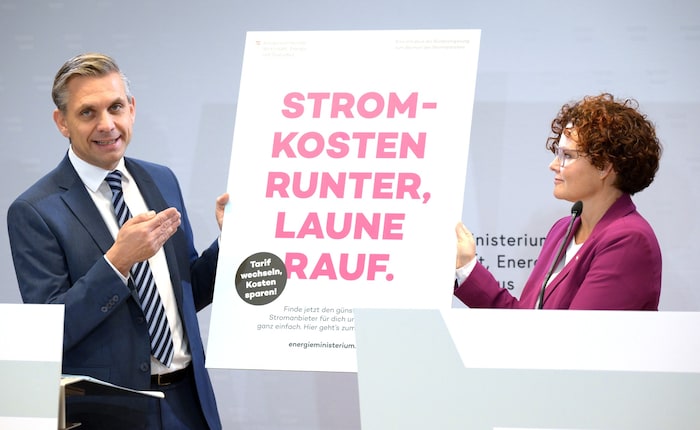 Hattmannsdorfer mit seiner Staatssekretärin Zehetner