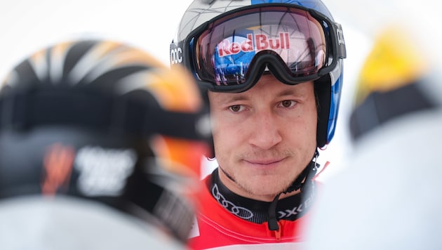 Ein weiblicher Fan hat Marco Odermatt ungefragt auf den Hintern geschlagen.