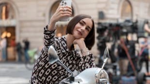 Emily soll das neue Büro in Rom leiten.