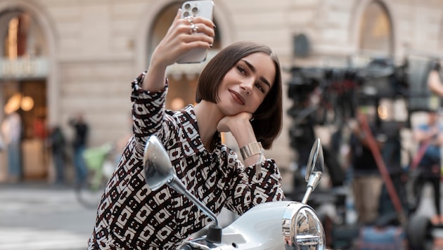 Emily soll das neue Büro in Rom leiten.