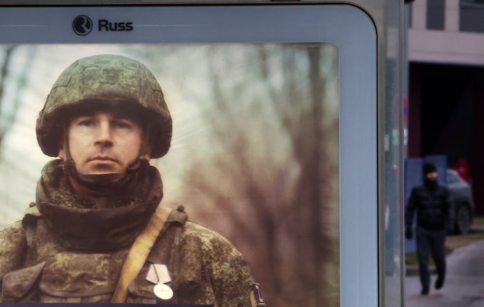 Die russische Bevölkerung wird komplett auf Krieg getrimmt.