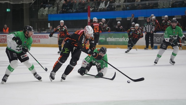 Kapitän Korbinian Holzer (li.) und die 99ers brachten Laibach nicht zu Fall.