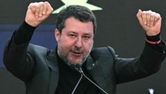Italiens Politiker Matteo Salvini hat zum zweiten Mal einen verurteilten Mörder im Gefängnis ...