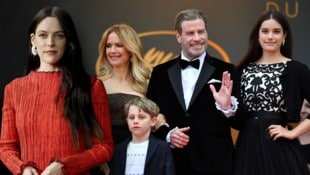 Wilde Berichte machen gerade die Runde, dass Travoltas Sohn Ben mit Elvis Presley verwandt ist. ...