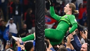 Matwei Safonow wurde nach dem Finale gebührend gefeiert.