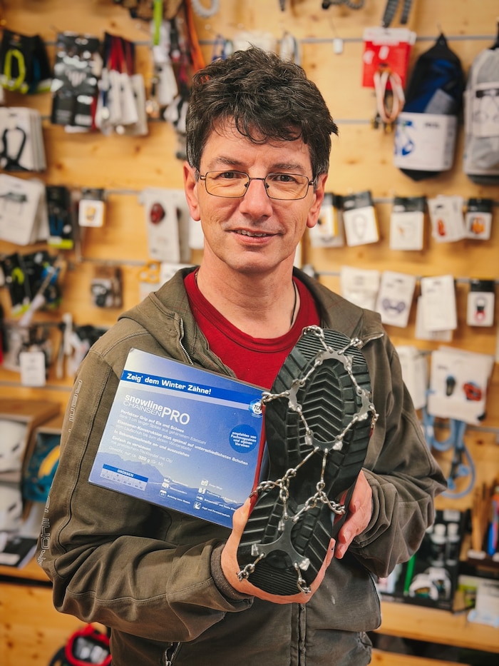 Für alle, die keine Grödel haben, gibt es bei Bergsport Korak ein gutes Angebot.