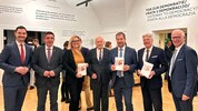 Vertreter der Politik ließen sich die Präsentation des neuen Kärntner Jahrbuchs nicht entgehen – ...
