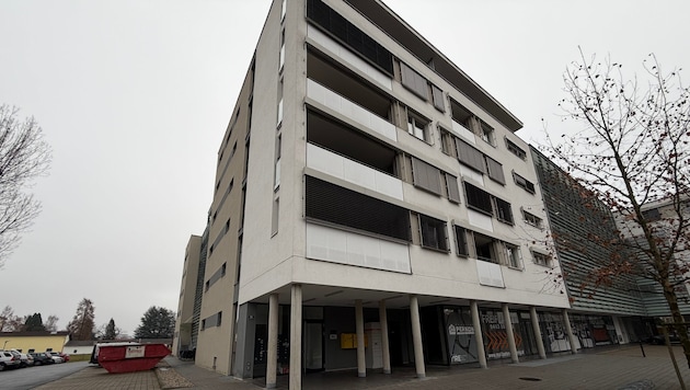 Noch immer laufen die Sanierungsarbeiten in der Klagenfurter Enzenbergstraße nach dem ...