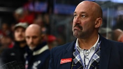 VSV-Sportchef Herbie Hohenberger hat derzeit wenig zu lachen.