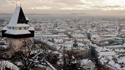 Angezuckerter Uhrturm: Auch in Graz könnte es am Heiligen Abend, spätestens am Christtag, zu ...